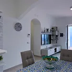 Giulia Apartmán *